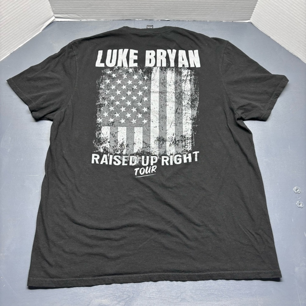 Luke Bryan Raised Up Right Tour Men's T shirt Sz XL